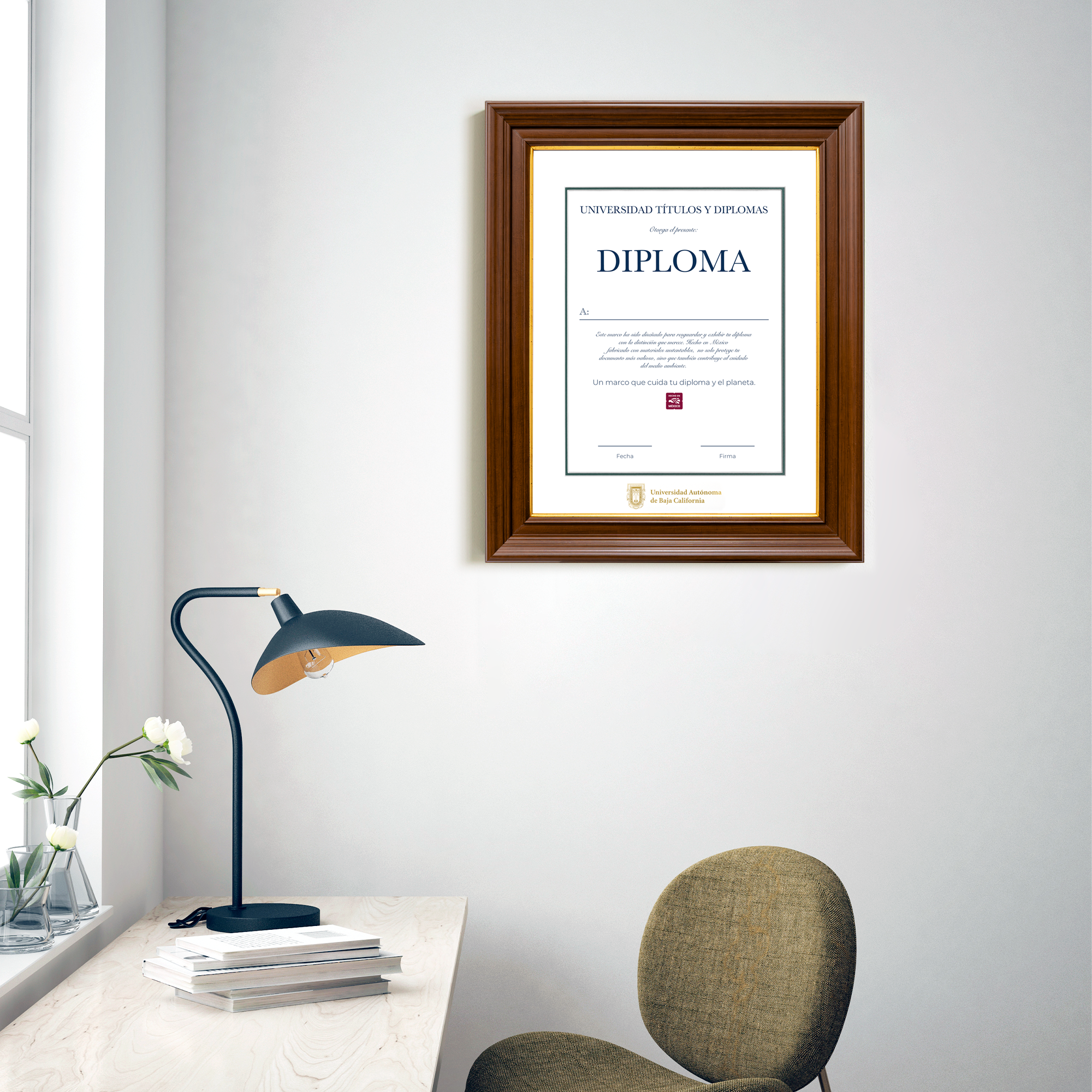 Diploma oficial UABC Marco color nogal