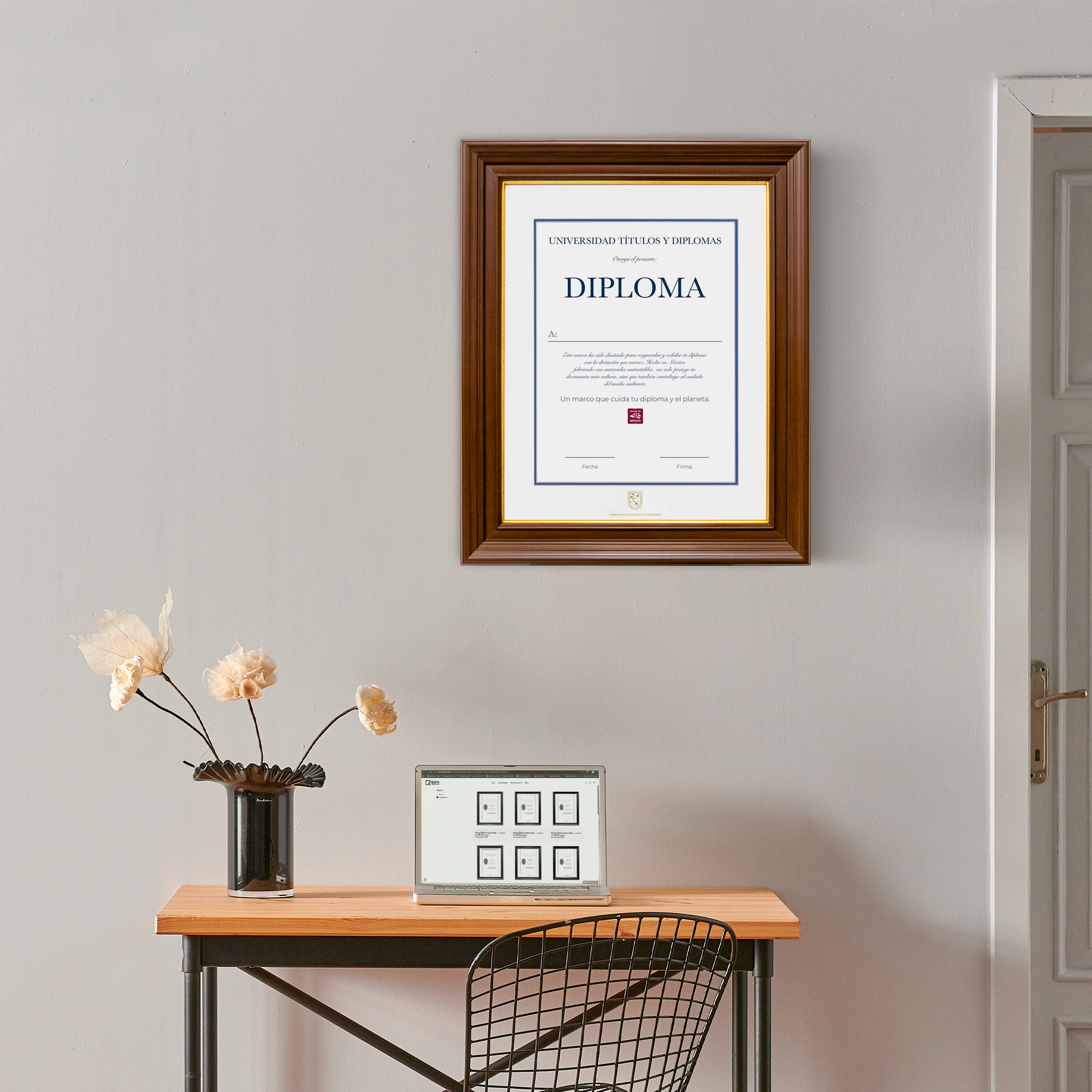Diploma oficial UAQ Marco color nogal