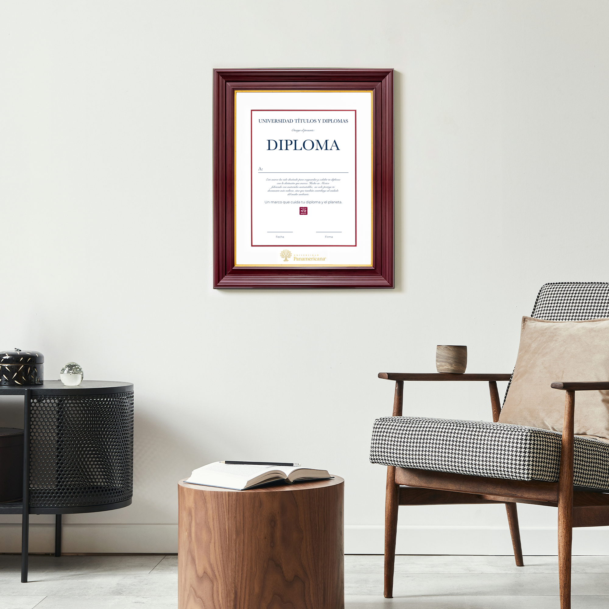 Diploma oficial UP Marco color nogal con filo dorado
