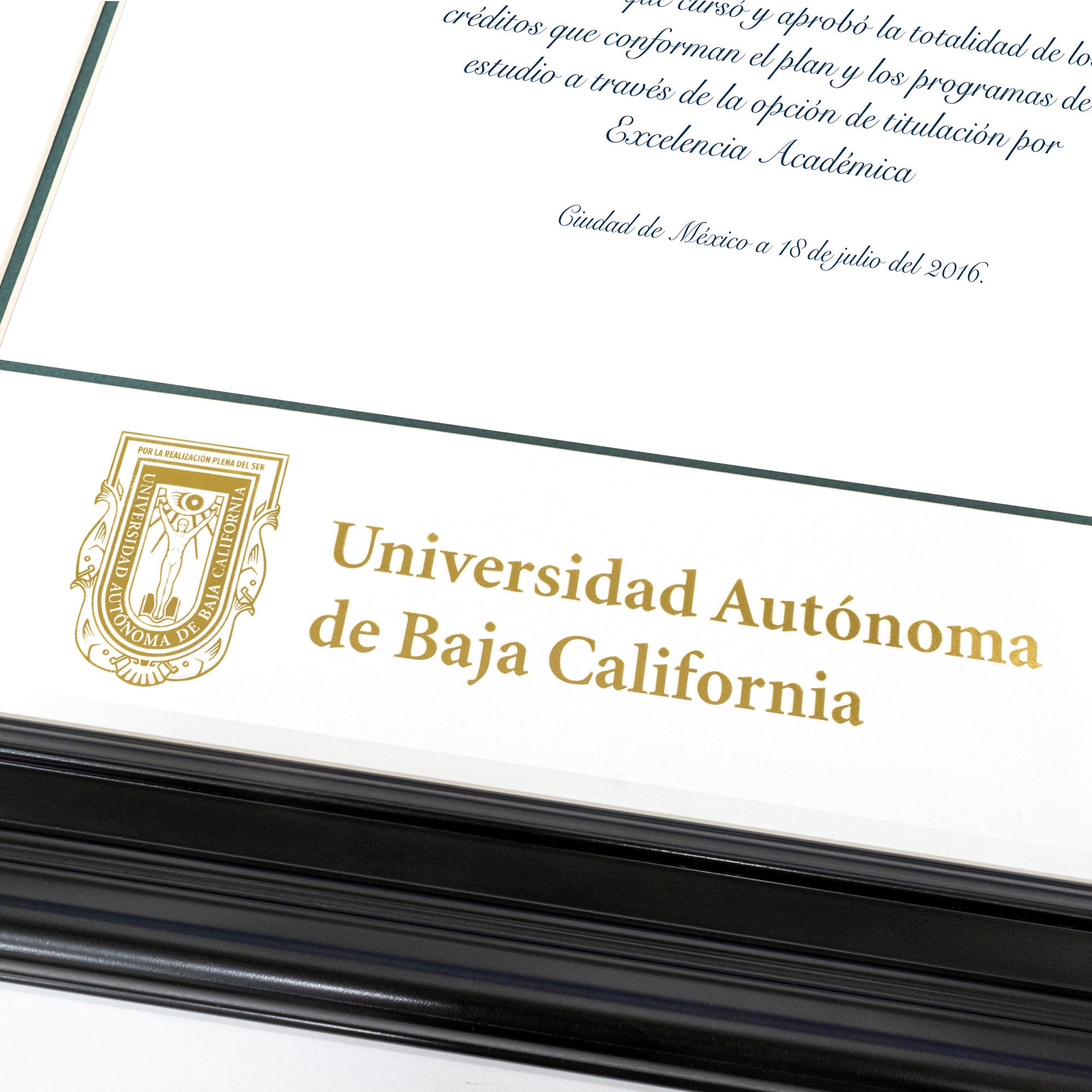 Marco Oficial UABC® en Color Negro con Relieves, Para Título Universitario
