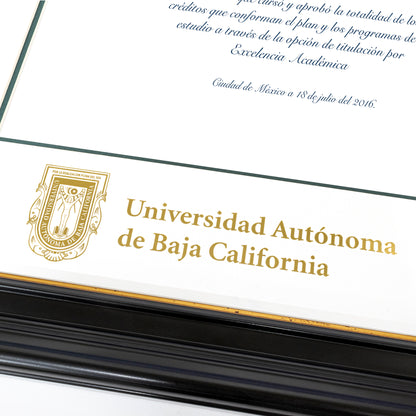 Marco Oficial UABC® en Color Negro con Relieves y Filo en Color Dorado, Para Título Universitario
